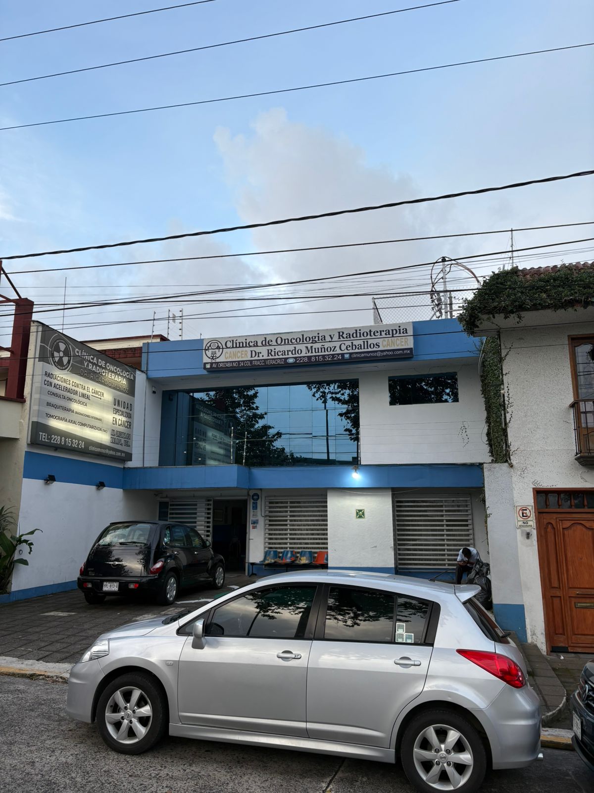 Fachada del edificio donde se encuentra la clínica en Avenida Orizaba, Xalapa